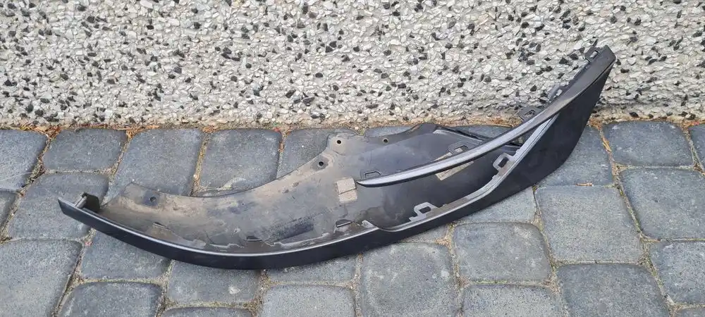 CUPRA FORMENTOR Dokładka Nakładka Zderzaka Przód Przednia Prawa 5FF805904A