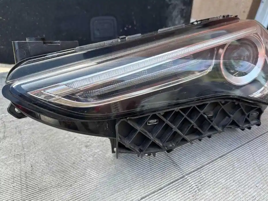 Alfa Romeo Stelvio Lampa Przednia Lewa BI Xenon Led 50559300