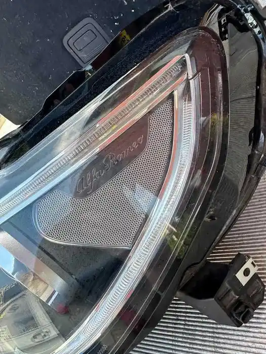 Alfa Romeo Stelvio Lampa Przednia Lewa BI Xenon Led 50559300