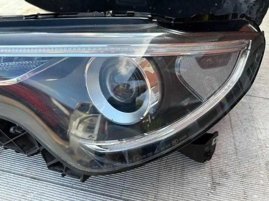 Alfa Romeo Stelvio Lampa Przednia Lewa BI Xenon Led 50559300
