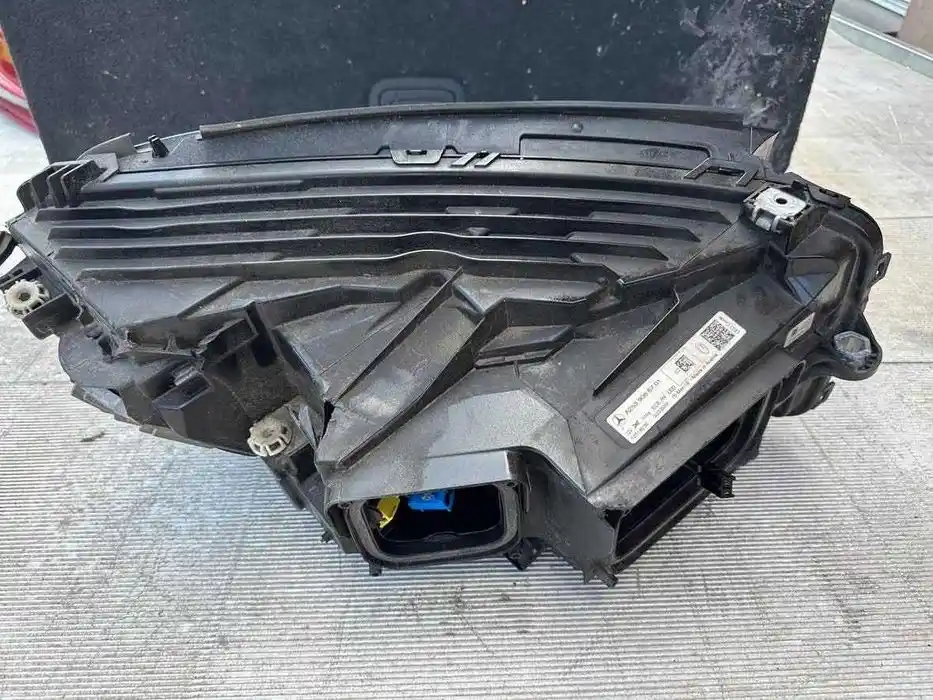 Mercedes GLC W253 Lampa Przednia Lewa Full Led A2539065701
