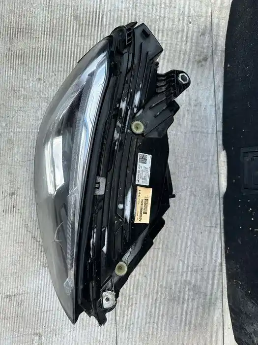 Mercedes GLC W253 Lift Lampa Przednia Prawa Full Led A2539061604