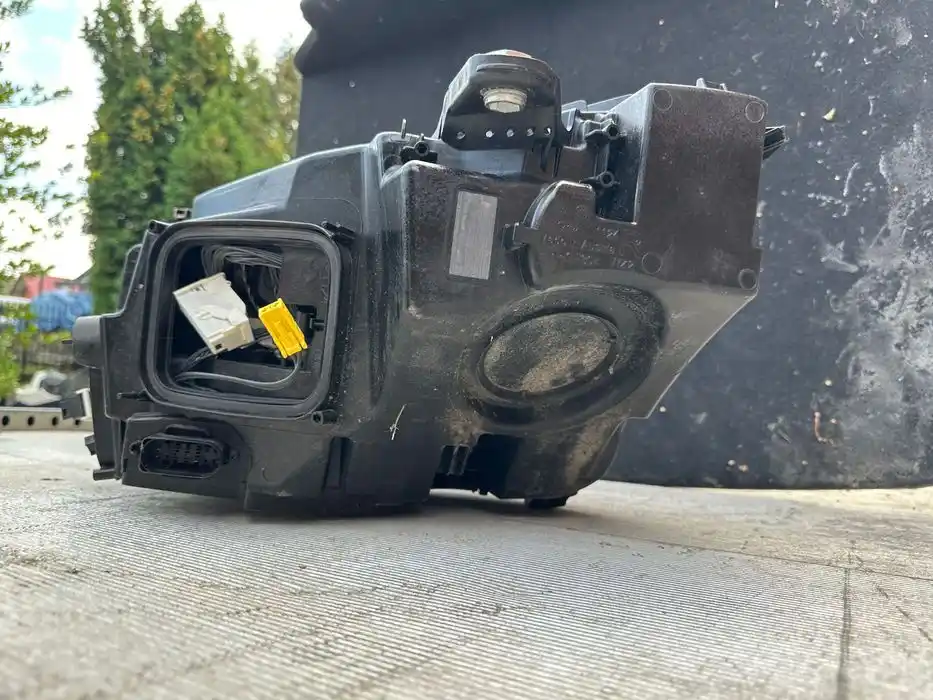 Mercedes GLC W253 Lift Lampa Przednia Prawa Full Led A2539061604