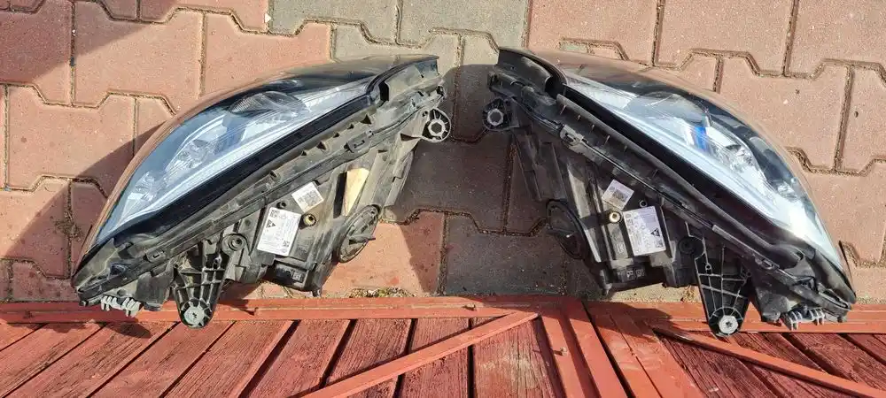 MERCEDES C KLASA W205 LIFT Lampy Przód Multibeam Led Komplet