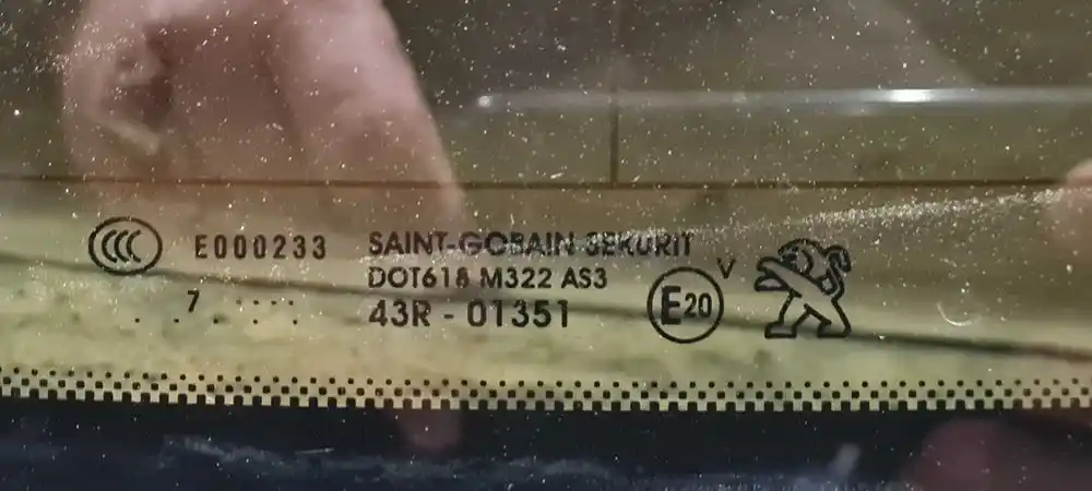 PEUGEOT 308 T9 HB Szyba Klapy Tył Tylna Grzana Przyciemniona