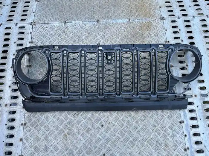 Jeep Wrangler JL Atrapa Grill