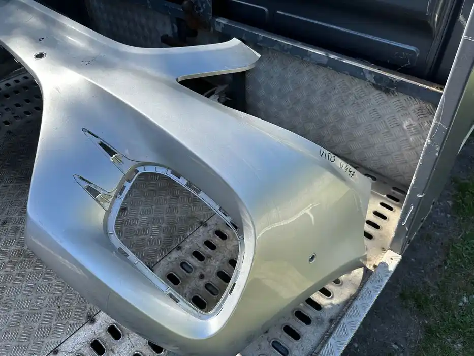 Mercedes V Klasa W447 AMG Zderzak Przód Przedni PDC