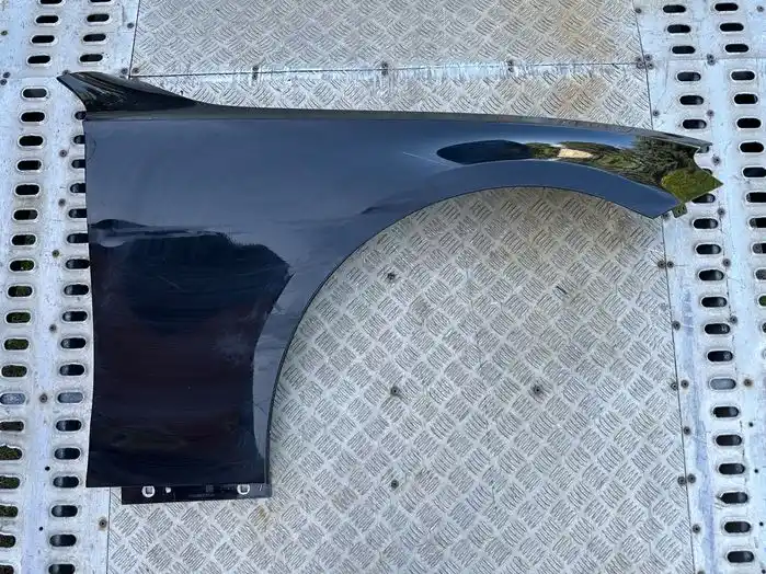 Mercedes E Klasa W214 Błotnik Przód Przedni Prawy