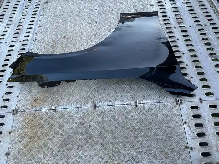 Mercedes E Klasa W214 Błotnik Przód Przedni Prawy