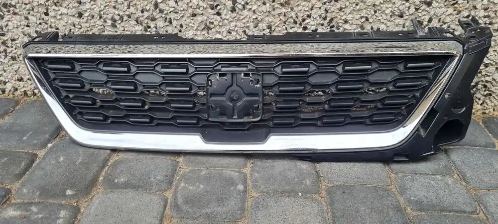 SEAT IBIZA V 6F0 Grill Atrapa Zderzaka Przód 6F0853654D