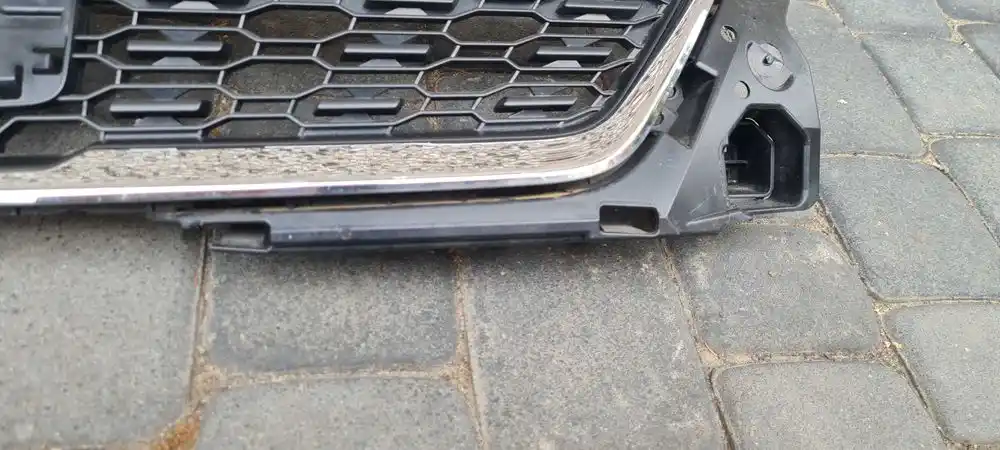 SEAT IBIZA V 6F0 Grill Atrapa Zderzaka Przód 6F0853654D