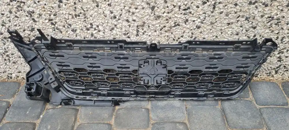 SEAT IBIZA V 6F0 Grill Atrapa Zderzaka Przód 6F0853654D