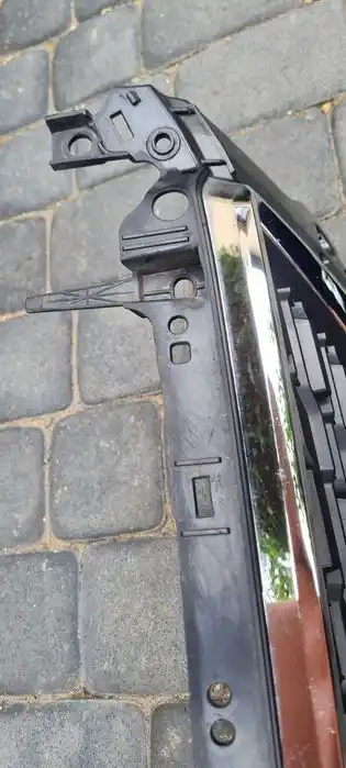 SEAT IBIZA V 6F0 Grill Atrapa Zderzaka Przód 6F0853654D