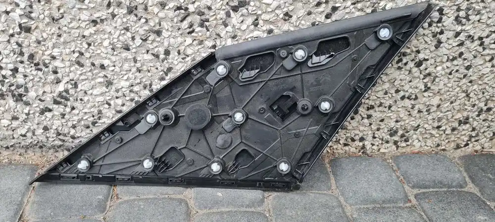 PEUGEOT 2008 II Dekor Osłona Słupka Tył Lewy 9825737780