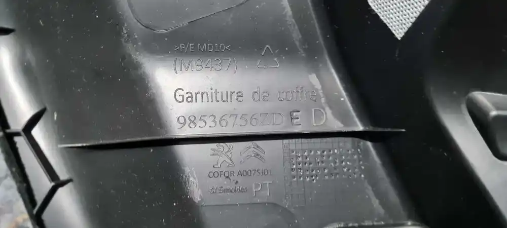 PEUGEOT 2008 II 19- Boczek Bagażnika Tył Tylny Lewy Prawy