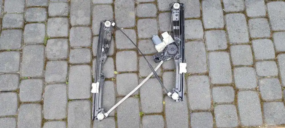 PEUGEOT 308 T9 Podnośnik Szyby Przód Lewy