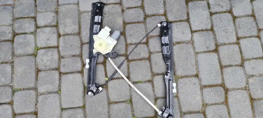 PEUGEOT 308 T9 Podnośnik Szyby Przód Lewy