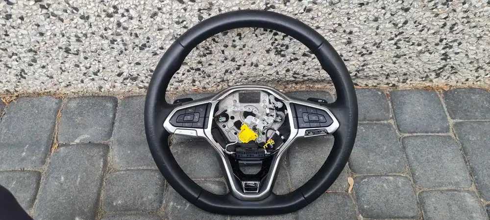VW POLO VI 2G R-LINE 2017- Kierownica Skórzana Łopatki Multifunkcja