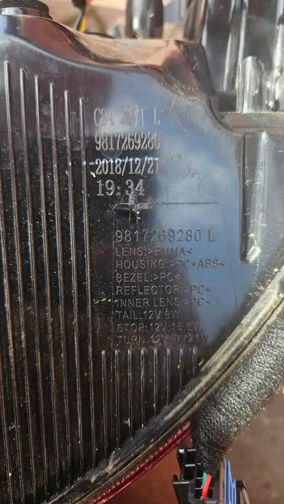 CITROEN C5 AIRCROSS I 17-22 Lampa Tył Tylna Lewa Prawa