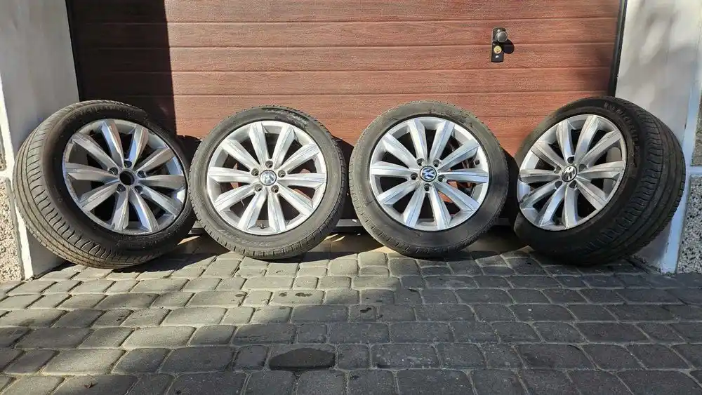 VW AUDI SEAT SKODA koła alu 7,5 X 17'' z oponami 235/45/17 5x112