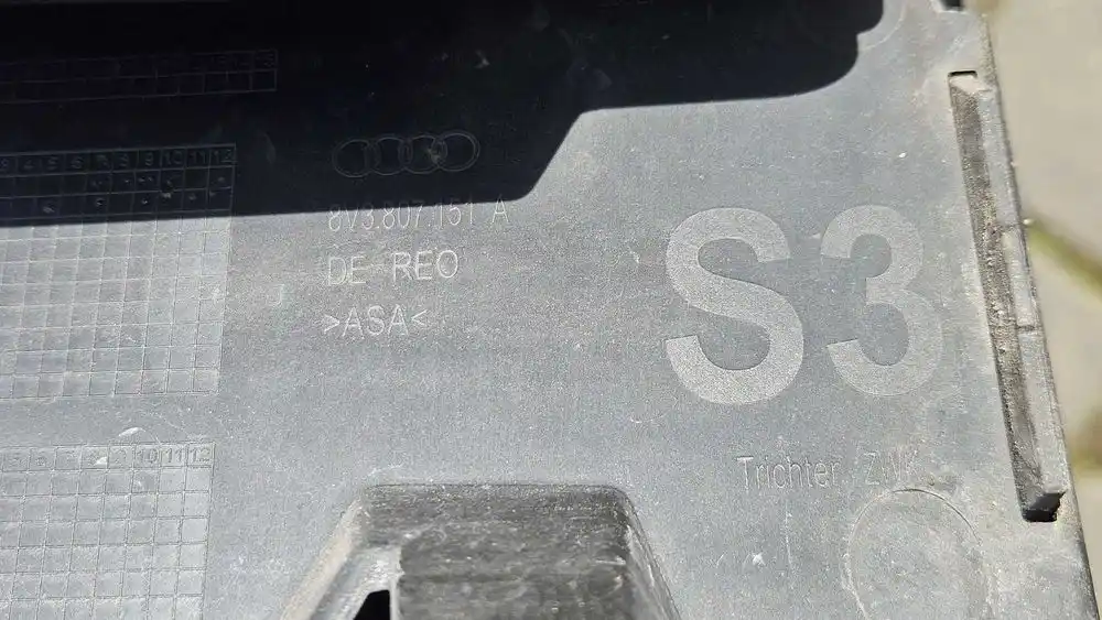 AUDI A3 8V S-LINE S3 8V Kratka Zaślepka Zderzaka Przód Przednia Lewa