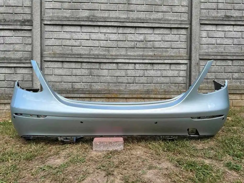 Mercedes E Klasa W213 Sedan 2016- Zderzak Tył Tylny PDC