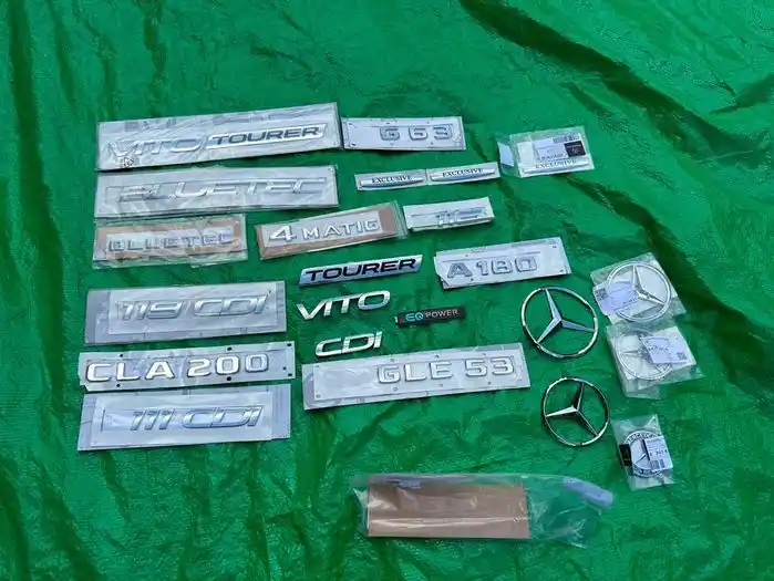 Mercedes Emblematy CLA Vito AMG GLE