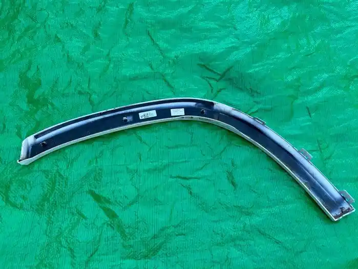 Mercedes EQA EQB AMG Listwa Błotnika Prawa Tylna