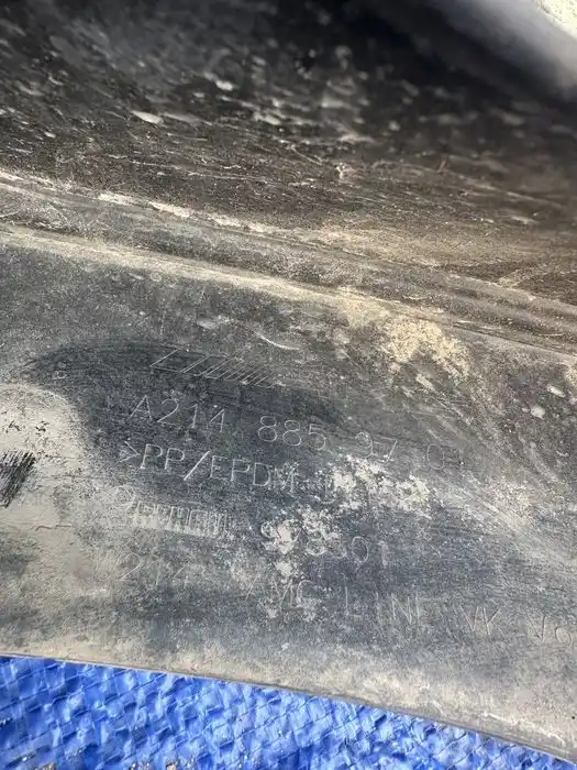 Mercedes E Klasa W214 AMG Zderzak Przód Przedni