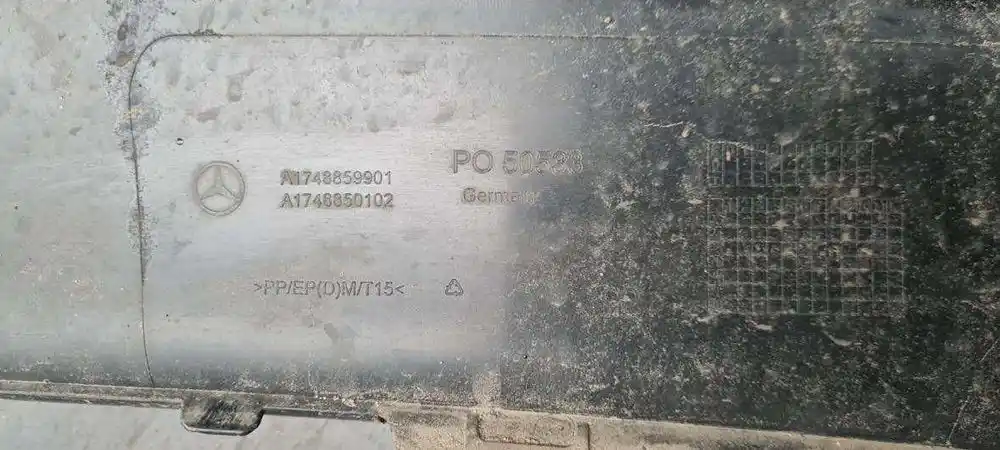Mercedes CLA A174 Zderzak Tył Tylny PDC