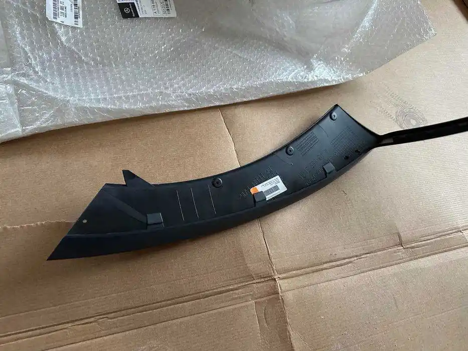 Mercedes CLA W118 Spoiler Listwa Zderzaka Lewa