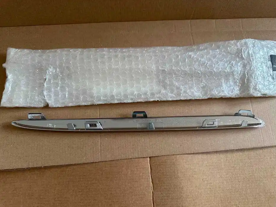 Mercedes A Klasa W177 Listwa Atrapy Chrom Lewy