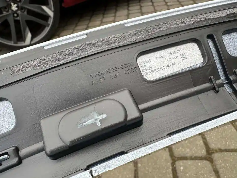 Mercedes GLE A167 Coupe Listwa Błotnika Prawa Tylna