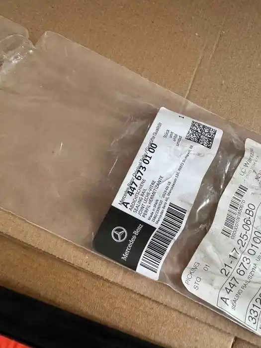 Mercedes Vito Viano W447 Uszczelka Lewa Szyby Przód Lewy