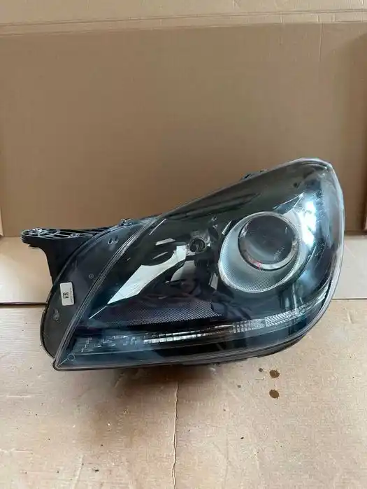 Mercedes SLK 172 R172 Lampa Przednia Lewa Soczewka