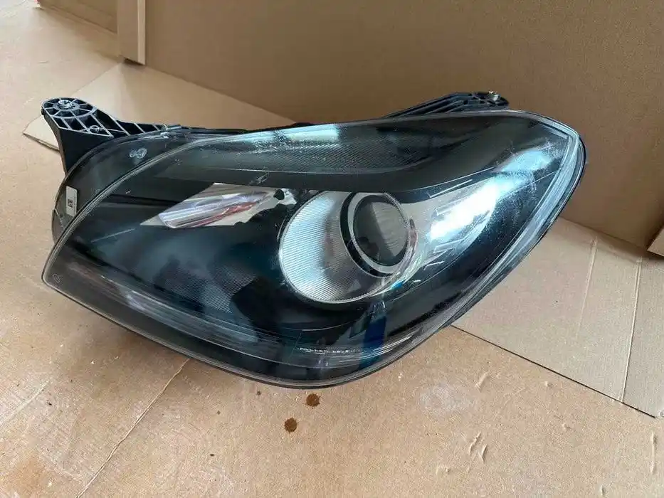 Mercedes SLK 172 R172 Lampa Przednia Lewa Soczewka
