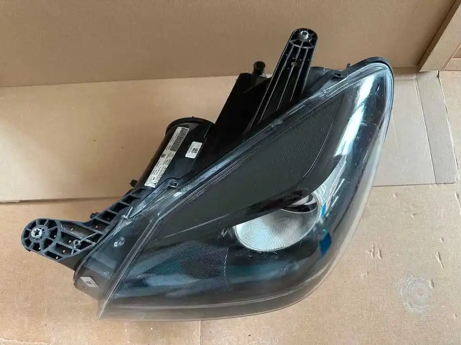 Mercedes SLK 172 R172 Lampa Przednia Lewa Soczewka