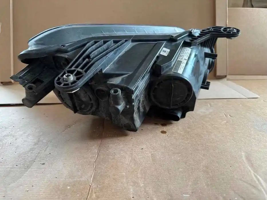Mercedes SLK 172 R172 Lampa Przednia Lewa Soczewka
