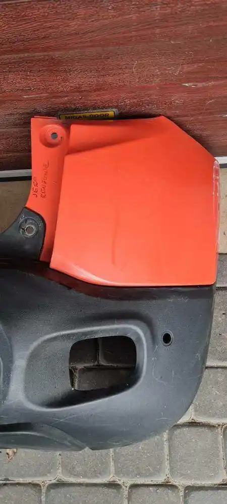 Jeep Renegade Zderzak Tył Tylny PDC