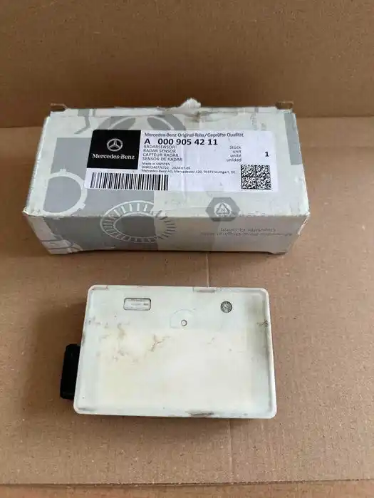 Mercedes E klasa W213 Czujnik Radar Sensor Distronic