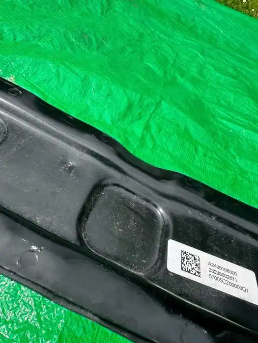 Mercedes EQB W243 EQA Belka Zderzaka Tył