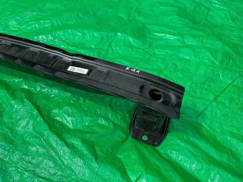 Mercedes EQB W243 EQA Belka Zderzaka Tył