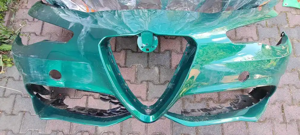 ALFA ROMEO GIULIA VELOCE Zderzak Przód Przedni PDC 50567735