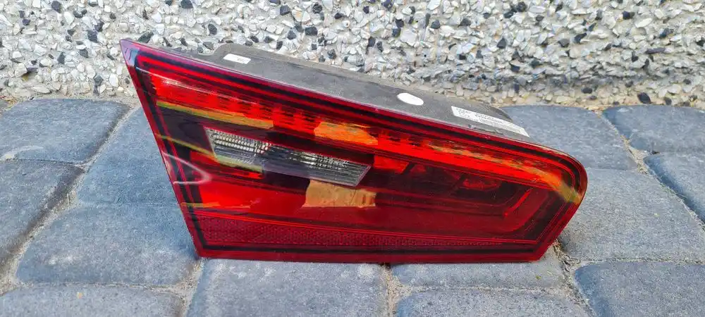 AUDI A3 8V 3D Lampa Tył Tylna Lewa W Klapę 8V3945093B