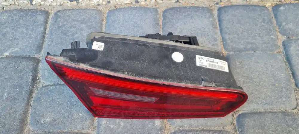 AUDI A3 8V 3D Lampa Tył Tylna Lewa W Klapę 8V3945093B