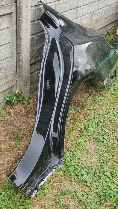MERCEDES W205 SEDAN Błotnik Tył Tylny Lewy Poszycie