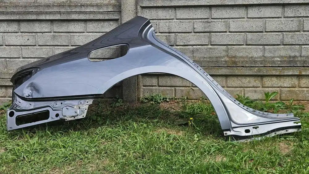 MERCEDES A213 W213 SEDAN Poszycie Błotnika Tył Tylne Prawe