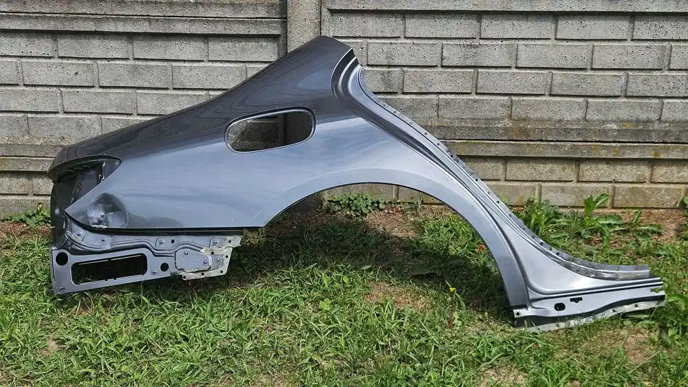 MERCEDES A213 W213 SEDAN Poszycie Błotnika Tył Tylne Prawe