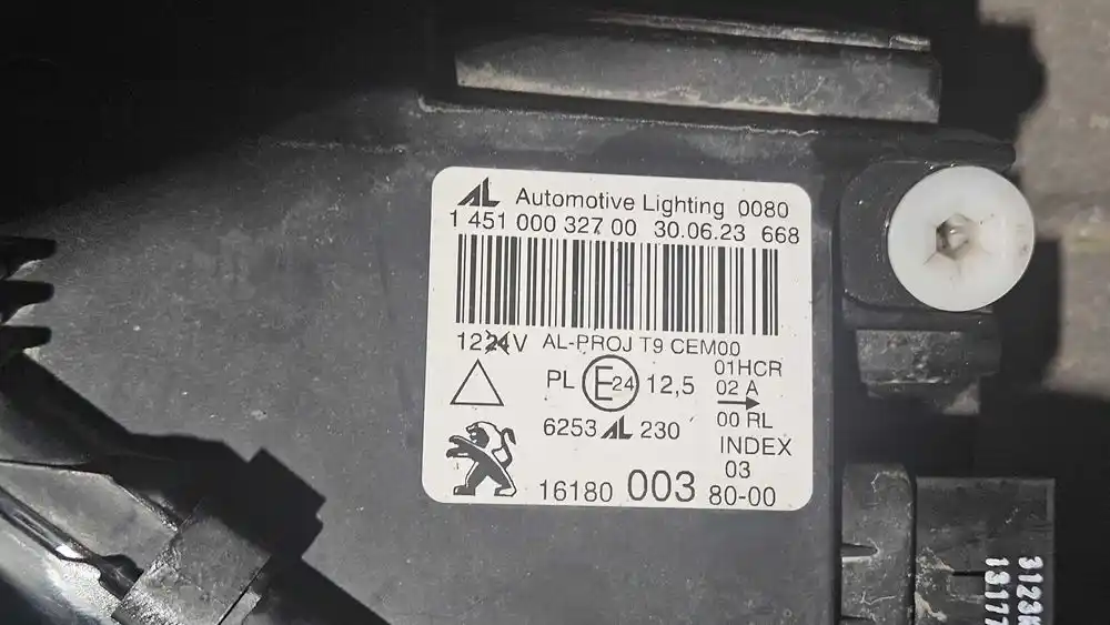 PEUGEOT 308 T9 LIFT 17-23 Lampa Przód Przednia Lewa FULL LED