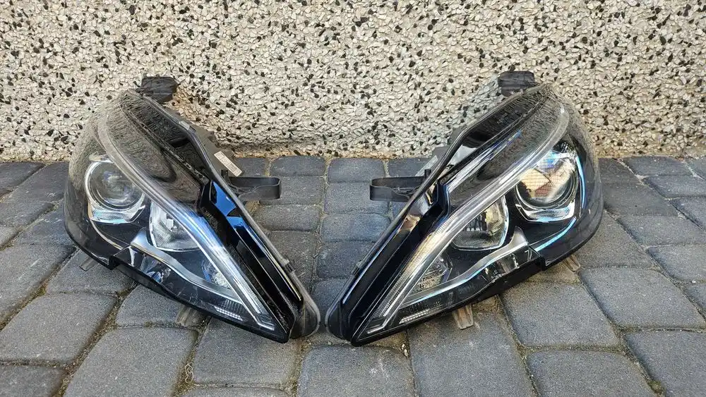 PEUGEOT 308 T9 LIFT 17-21 Lampy Przód Przednie H7 + Soczewka Komplet